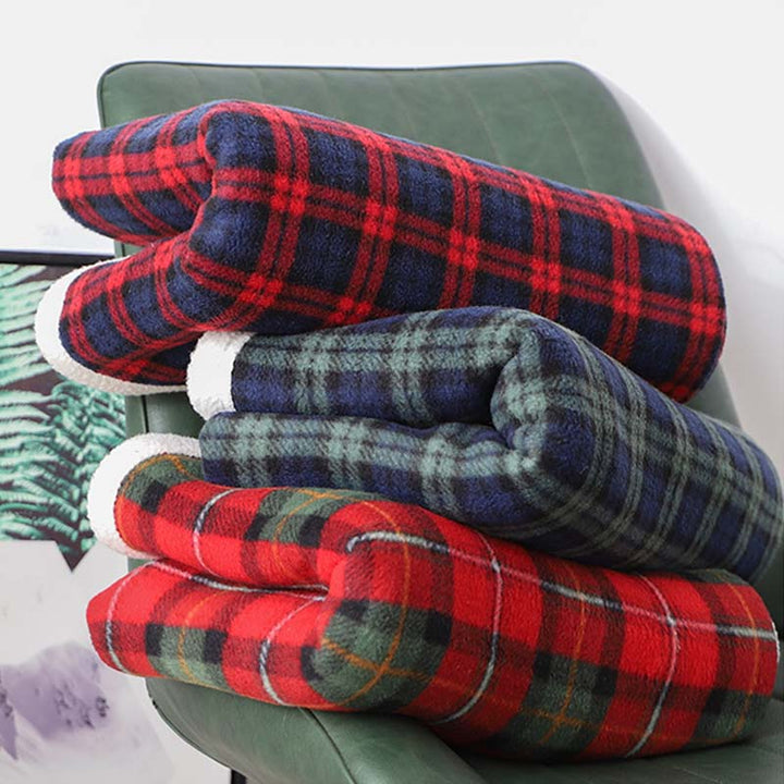 Plaid pet blanket, large and soft fleece, ideal for dog beds, adds home decor touch and pet comfort.