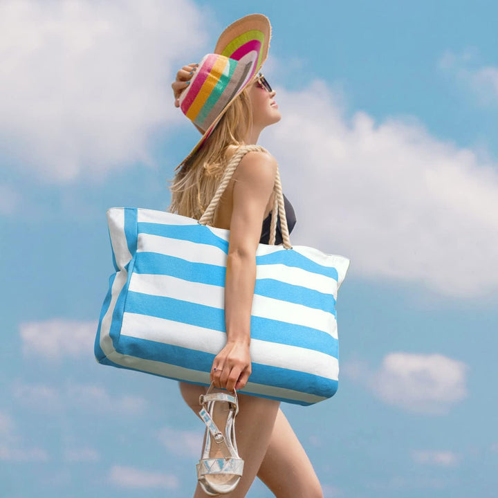 Green spacious beach tote, waterproof & sandproof, easy to carry.