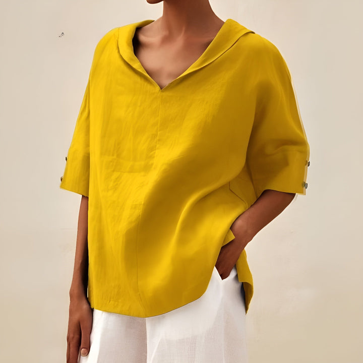 Women's lightweight short sleeve top, ideal for a relaxed casual summer look. Effortless everyday fashion.