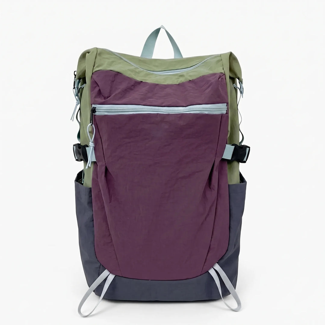 Unisex lightweight nylon hiking backpack, great for day trips, commutes & outdoor adventures.