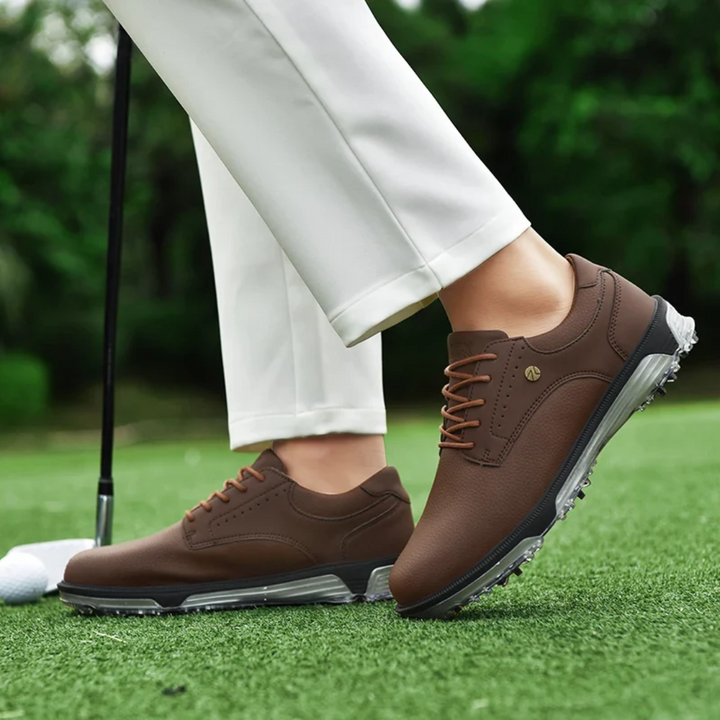 Spikeless men's golf shoes, comfortable and waterproof, offering ultimate performance and exclusive golf style.