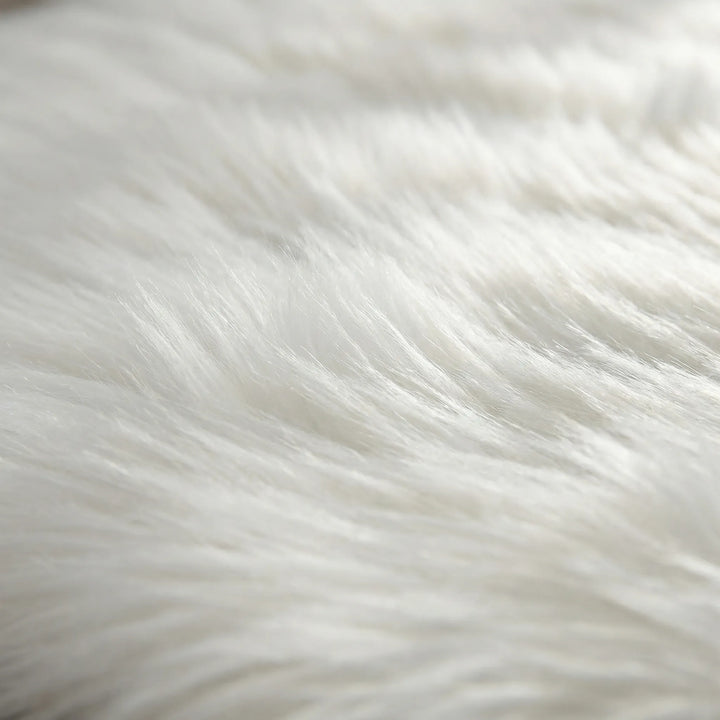 Plush, luxurious shag bench runner. Ultra-soft floor covering brings warmth & elegance. Easy care design.