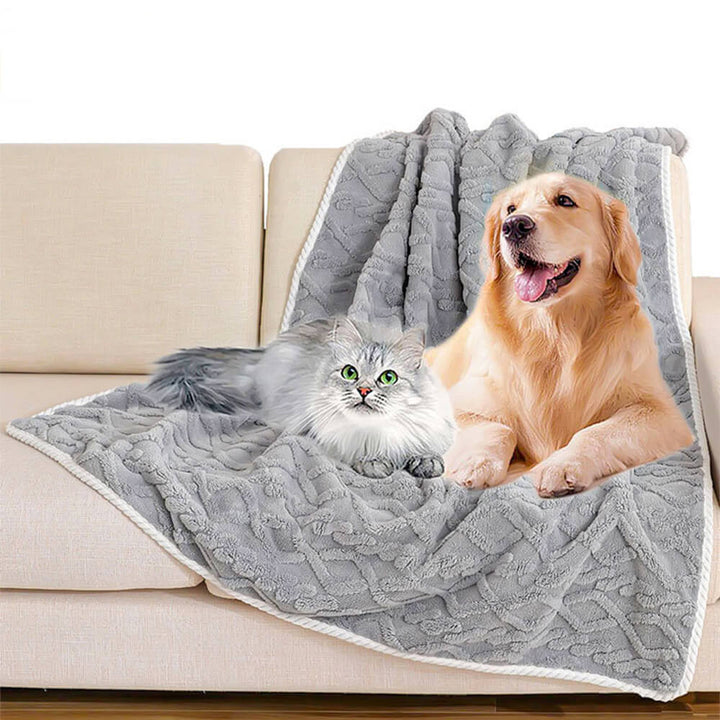 Luxurious waterproof pet blanket, soft polar fleece for dogs, warm & cozy pet accessory