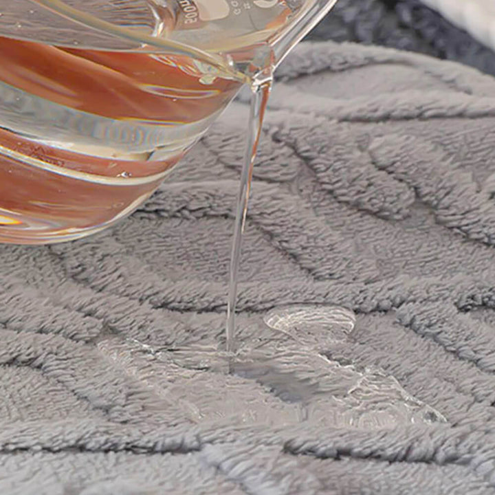 Waterproof dog blanket in soft polar fleece, protecting furniture & keeping pets warm