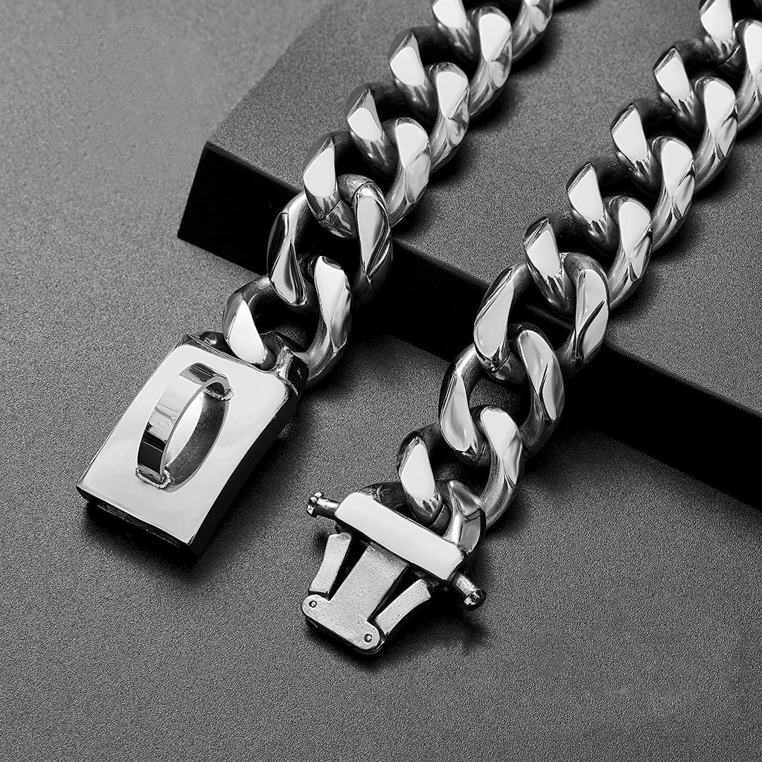 Close-up of a sturdy gold chain dog collar, perfect for large breeds and pet fashion