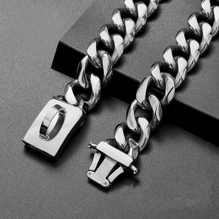 Close-up of a sturdy gold chain dog collar, perfect for large breeds and pet fashion