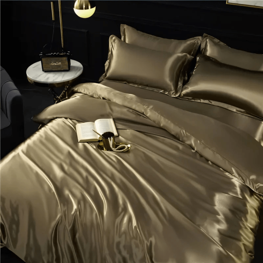 Bedroom decor elevated with this soft, durable polyester bedding set, ensuring ultimate comfort and luxury.