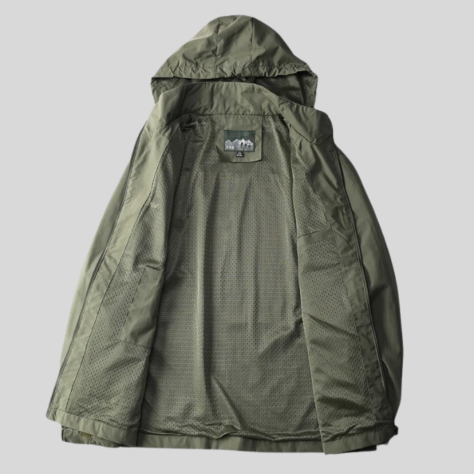 Versatile men's activewear jacket. Perfect for alpine sports & everyday adventures.