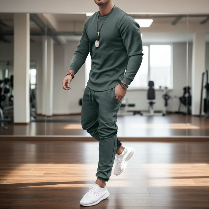 Versatile men's tracksuit set Kirk. Perfect for training, gym, or casual wear. Stylish and comfortable athletic outfit.