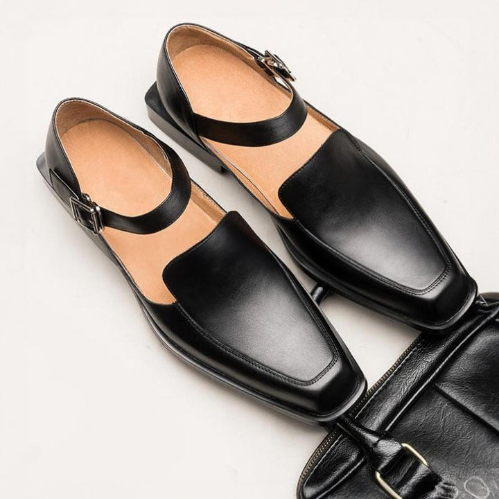 Stylish men's closed-toe sandals with adjustable ankle strap. Perfect casual & everyday comfort flats.