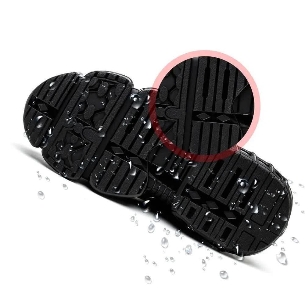 Men's comfortable black safety work shoes. Lightweight, durable, and slip-resistant for industrial use.