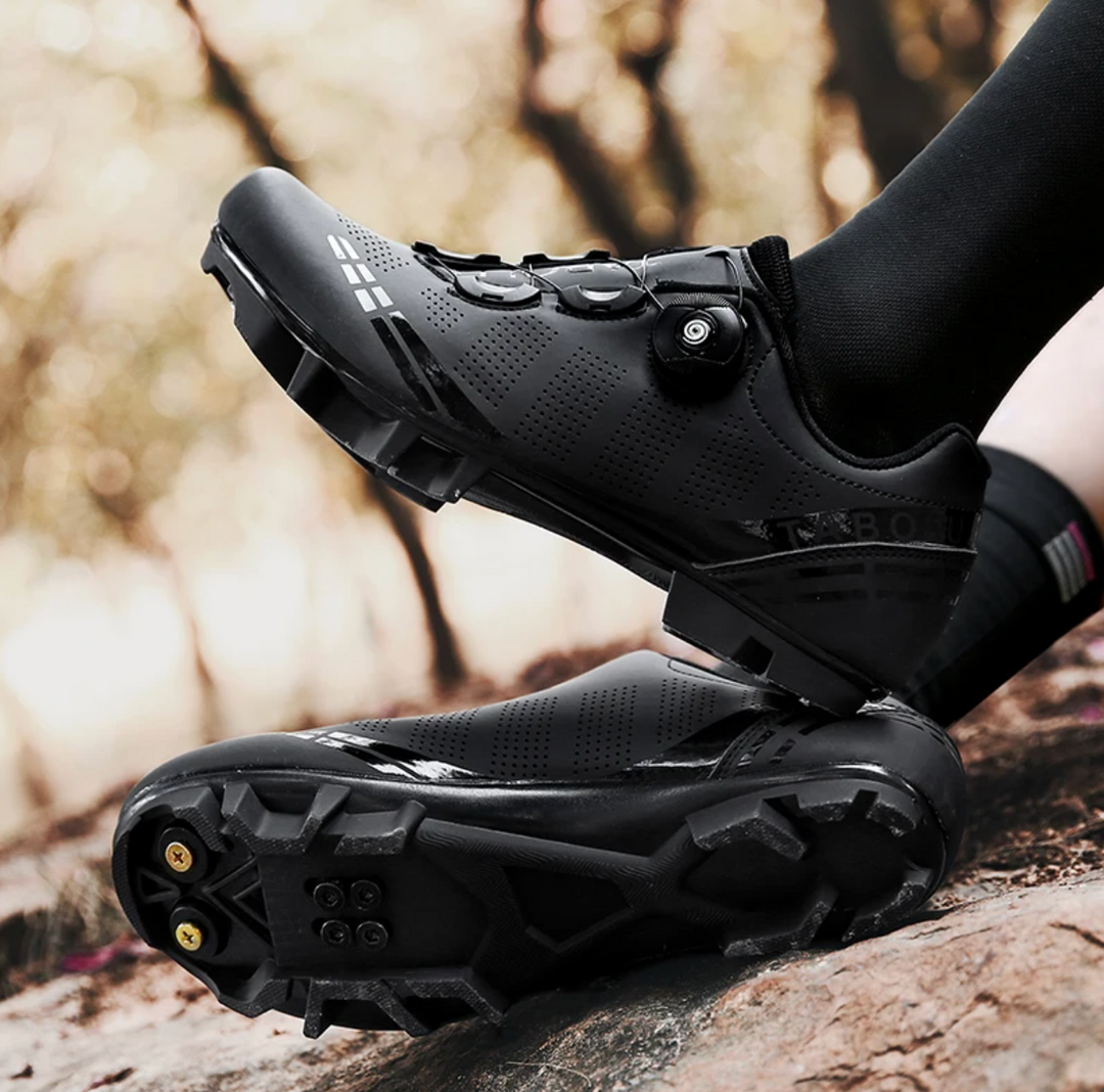 Versatile men's SPD bike shoes for challenging mountain trails & intense spin class sessions. Premium cycling gear.