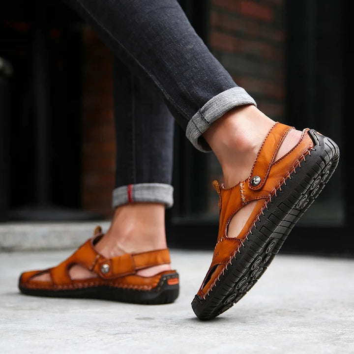 Men's outdoor closed-toe slip-on sandals, breathable, non-slip, offering daily comfort & protection.