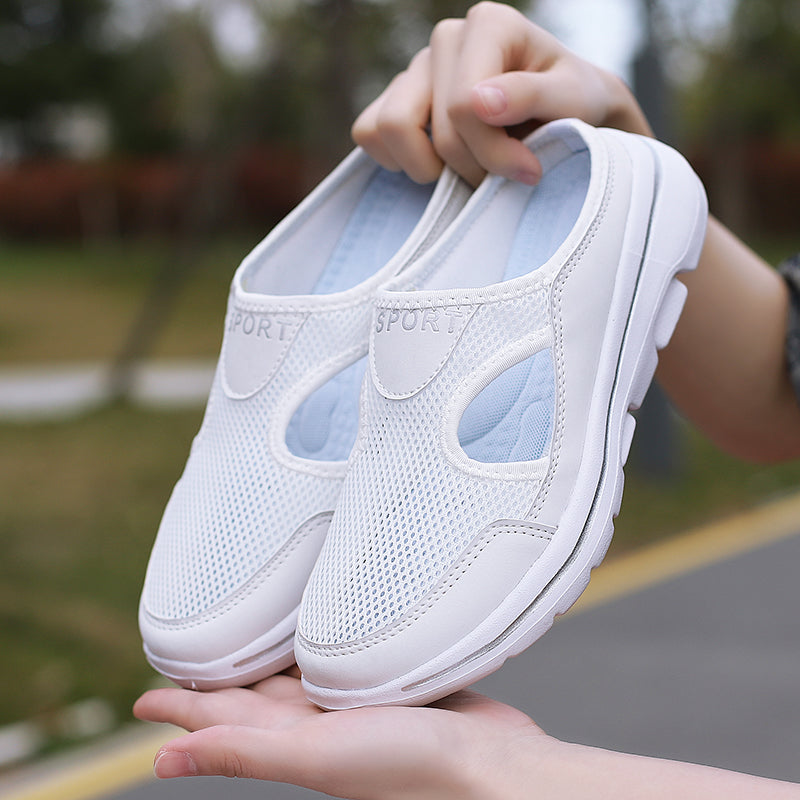 Comfortable men's walking shoes, breathable fabric ideal for travel and daily use.