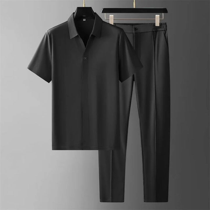 Stylish men's two-piece business casual outfit, ideal for office and daily activities. Professional and comfortable.