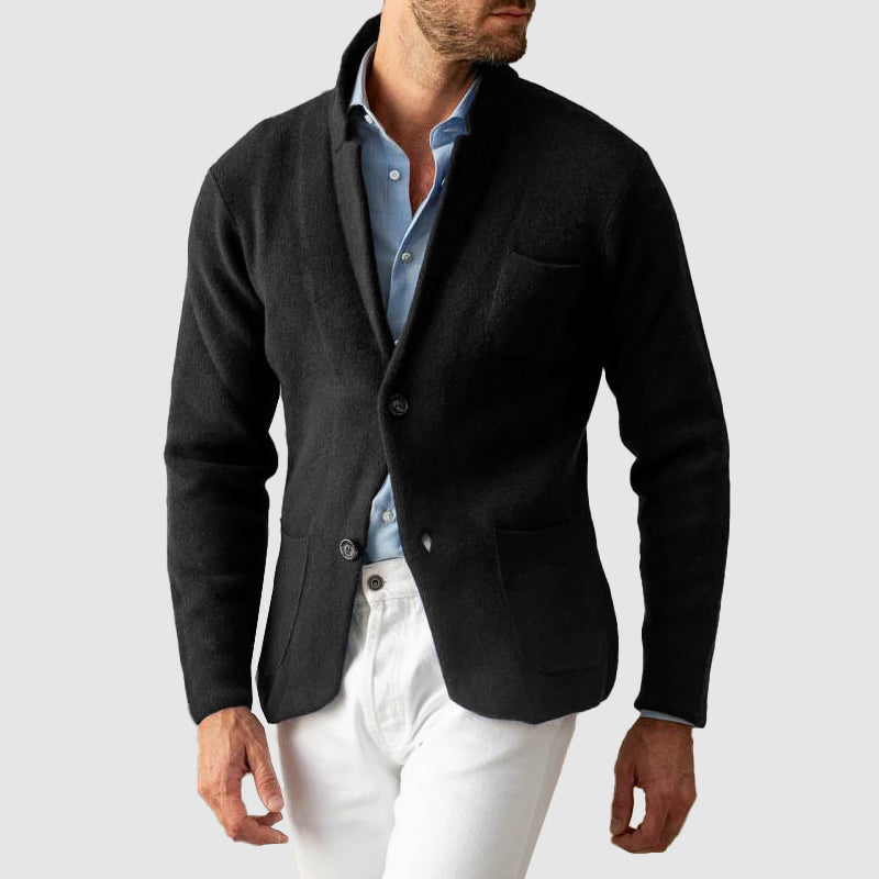 Tailored men's knit blazer with distinctive patch pockets. A comfortable and versatile smart-casual jacket.