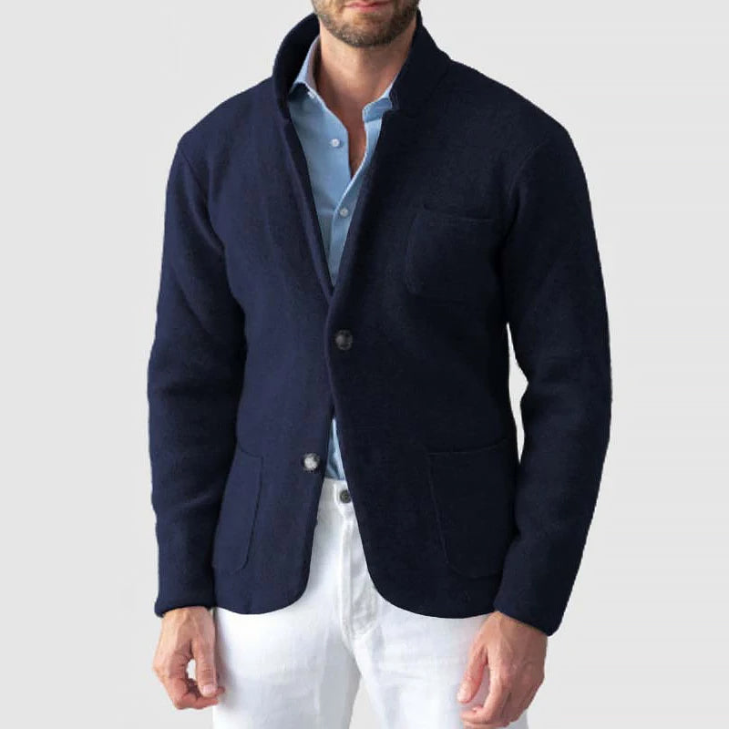 Fashionable men's knit blazer, offering a relaxed yet polished smart-casual look. Ideal for versatility.