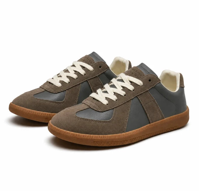 White men's low top casual sneakers, versatile & comfortable for daily fashion.