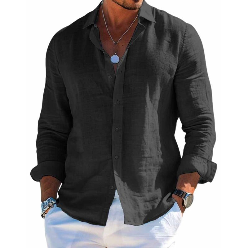 Regular fit men's casual short sleeve button-up shirt in blue, worn relaxed for a sunny day outing.