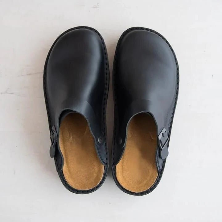 Easy-wear men's casual mules, slip-on design with a practical heel strap for a secure, comfortable fit.