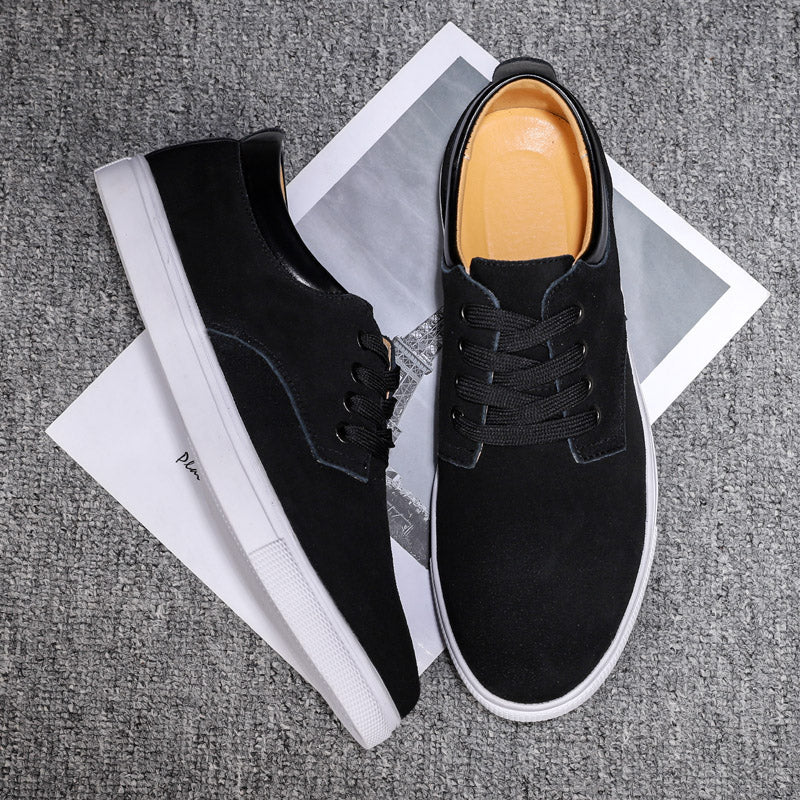 Rear view of men's walking shoes, designed for comfortable everyday wear and stylish street looks.