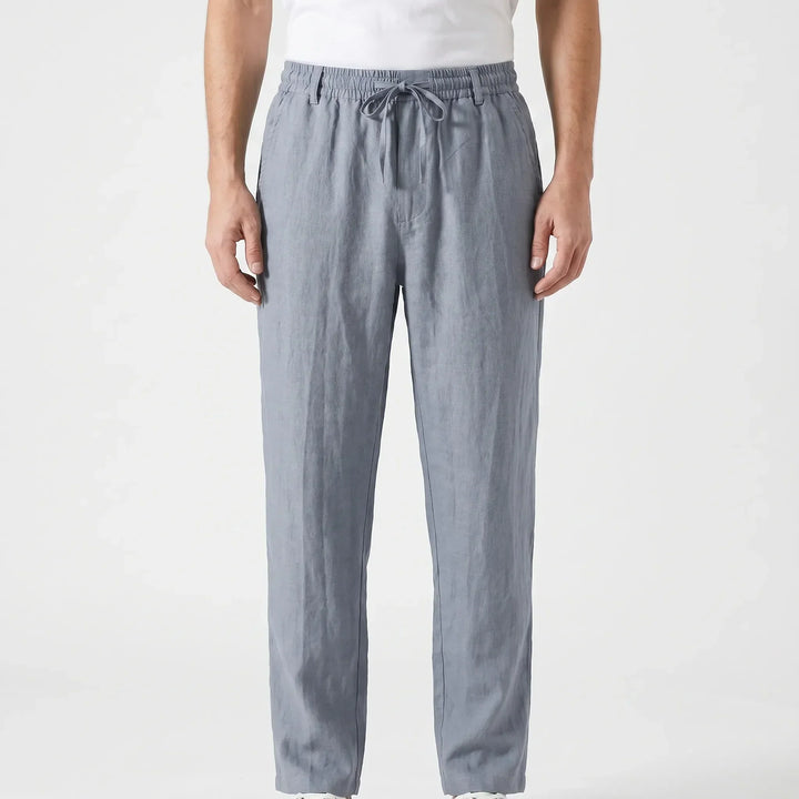 Ankle-length men's casual straight-leg trousers, offering a modern and relaxed summer fashion look.