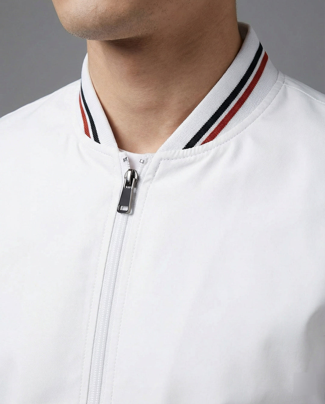 Stylish men's spring/fall jacket. Casual design, stand-up collar, water-repellent, perfect for daily wear.