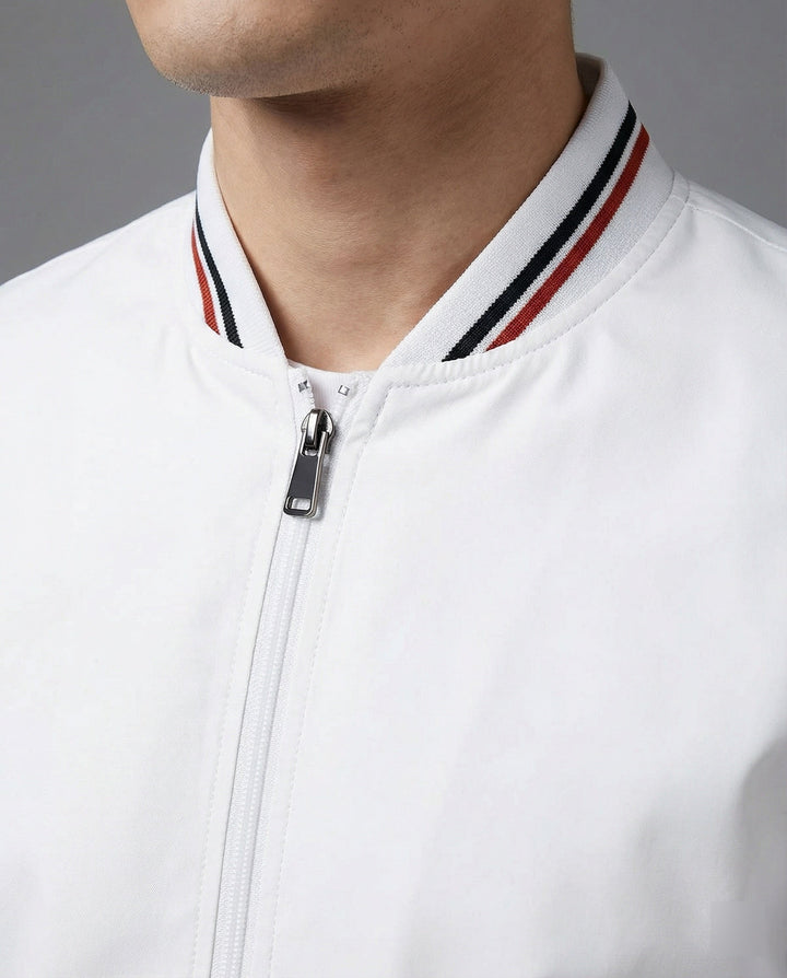 Stylish men's spring/fall jacket. Casual design, stand-up collar, water-repellent, perfect for daily wear.