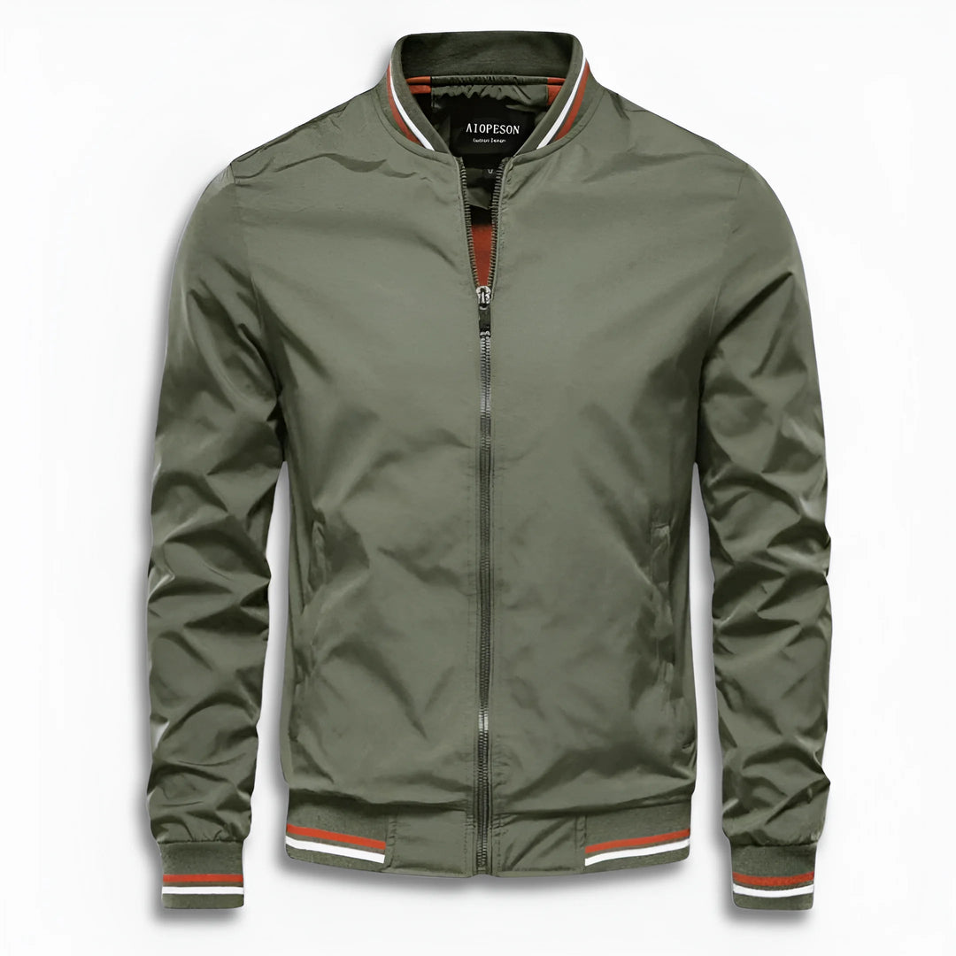 Everyday men's fall/spring jacket. Features a water-repellent surface, stand-up collar, and comfortable casual fit.