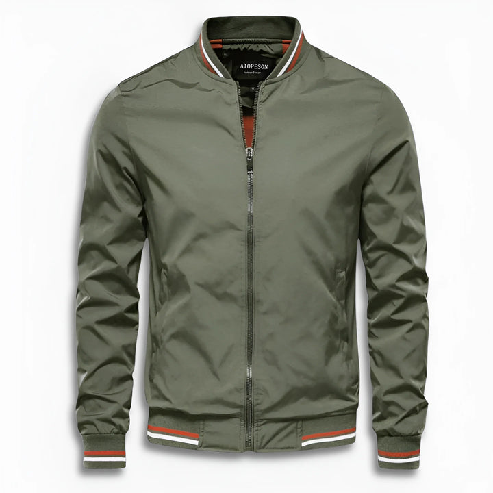 Everyday men's fall/spring jacket. Features a water-repellent surface, stand-up collar, and comfortable casual fit.