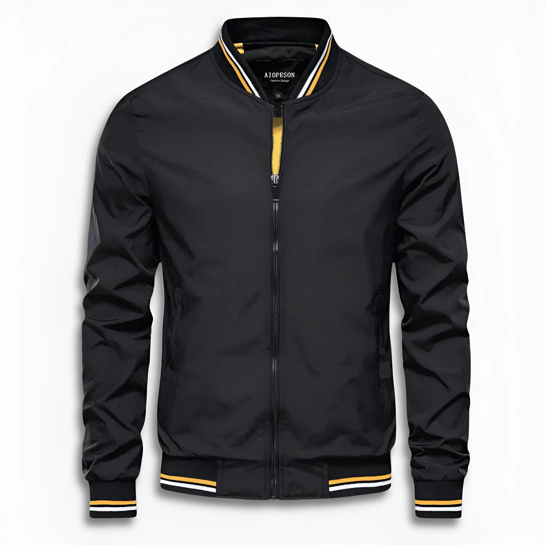 Men's zip-up transition jacket. Casual, water-repellent, and stylish with a protective stand-up collar.