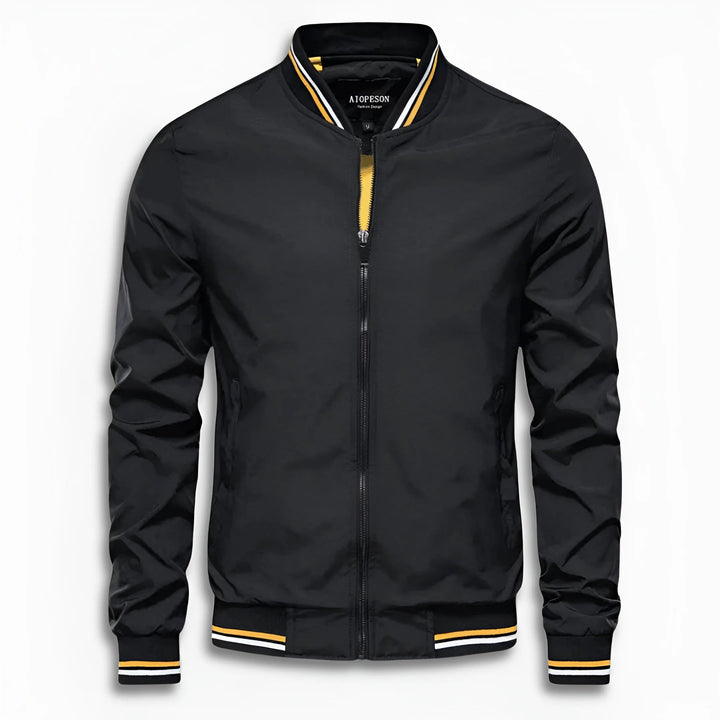 Men's zip-up transition jacket. Casual, water-repellent, and stylish with a protective stand-up collar.