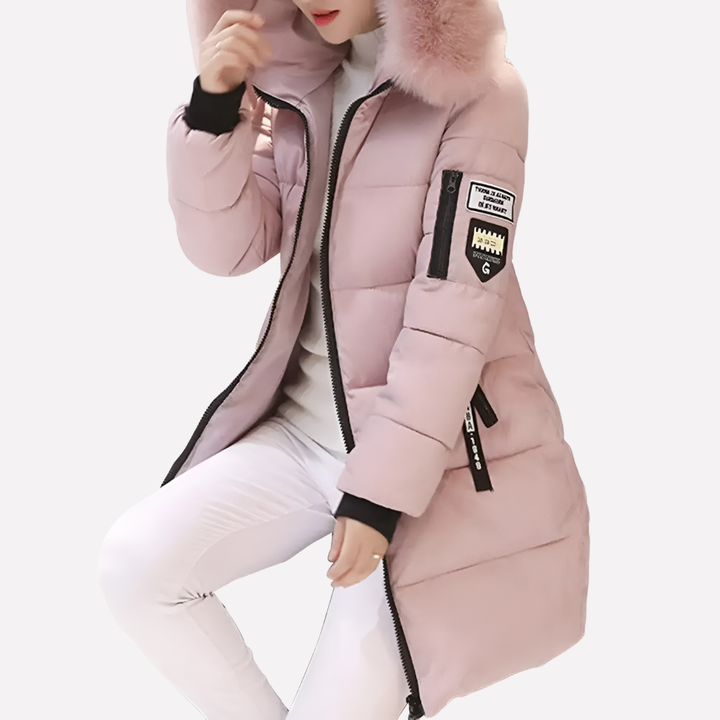 Man wearing a warm, casual winter coat, ideal for staying cozy and stylish in cold weather & outdoor adventures. Perfect fit.