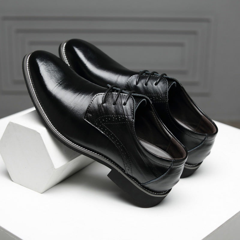 Classic Style Men's Brown Oxford Shoes, polished leather finish, perfect professional footwear for business & events.