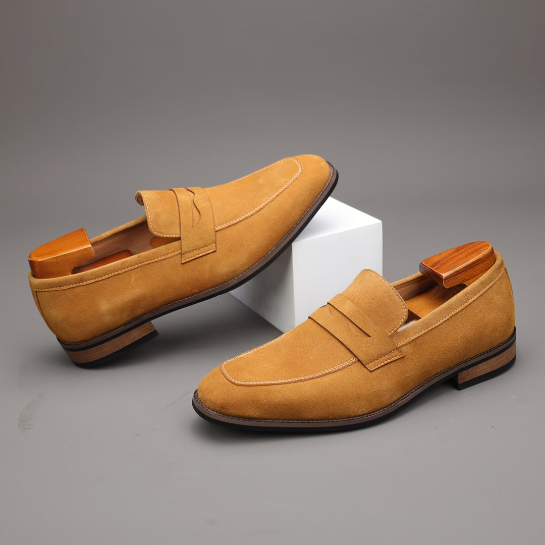 Versatile men's classic slip-on loafers, great for smart casual events or comfortable everyday men's footwear.