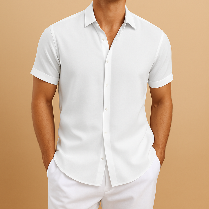 Stylish men's long sleeve shirt in a tailored fit, ideal for both casual and semi-formal looks. Men's fashion.