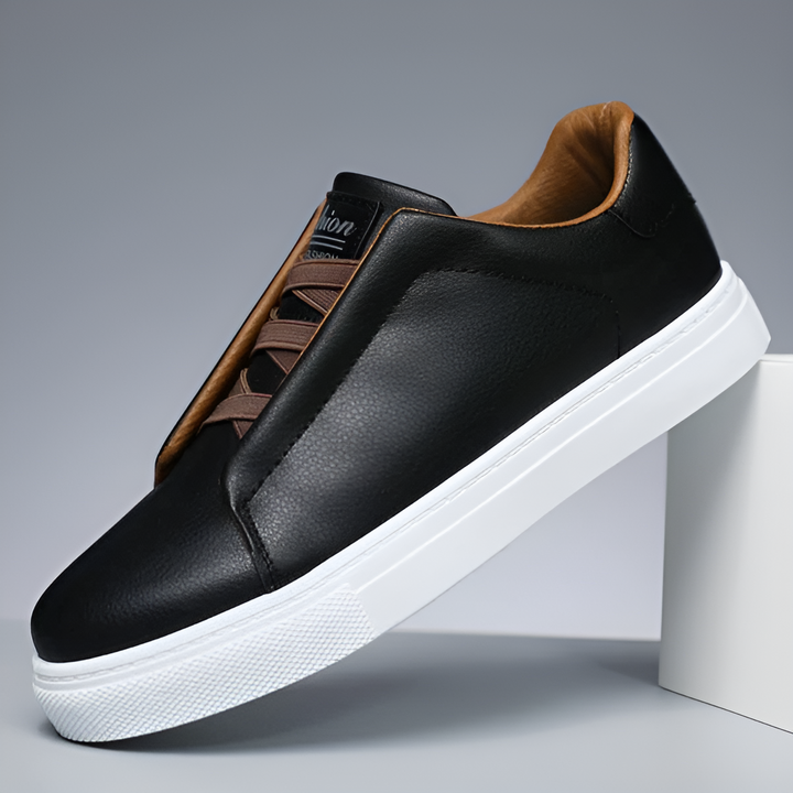Stylish men's classic sneakers, modern low-top design. Comfortable everyday footwear, versatile for any casual outfit.