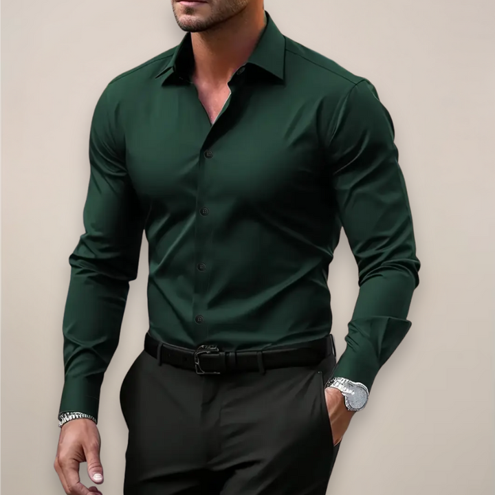 Regular fit men's long sleeve shirt, featuring a notched collar for a smart casual or business look.