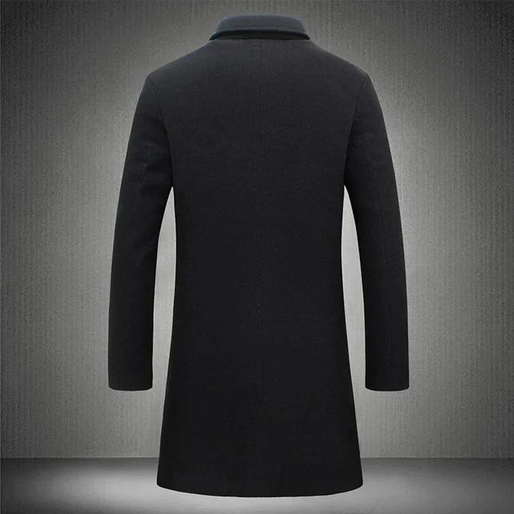Elegant men's classic trench coat, single-breasted, suitable for formal autumn/winter outerwear & stylish business casual.