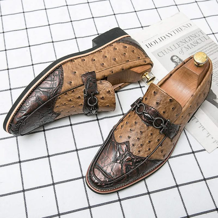 Gentlemen's classic slip-on loafers in a versatile design, ensuring all-day comfort and timeless fashion.