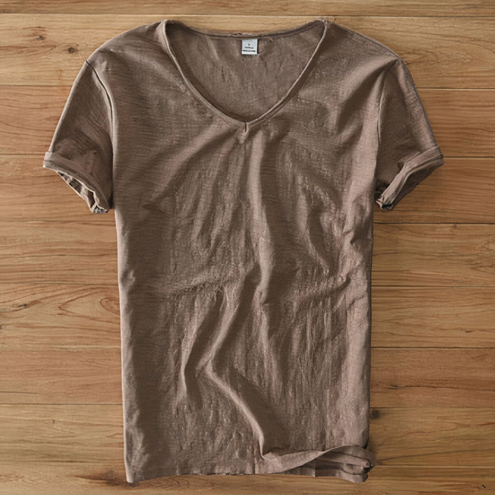 Comfortable men's V-neck t-shirt, a versatile short-sleeve essential for summer.