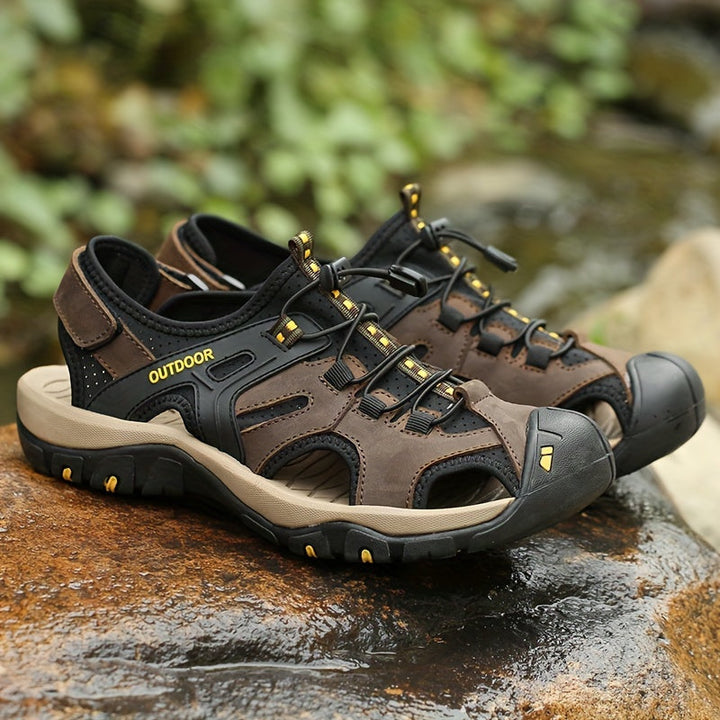 Men's summer hiking sandals, closed-toe design, adjustable hook-and-loop straps, non-slip grip sole.
