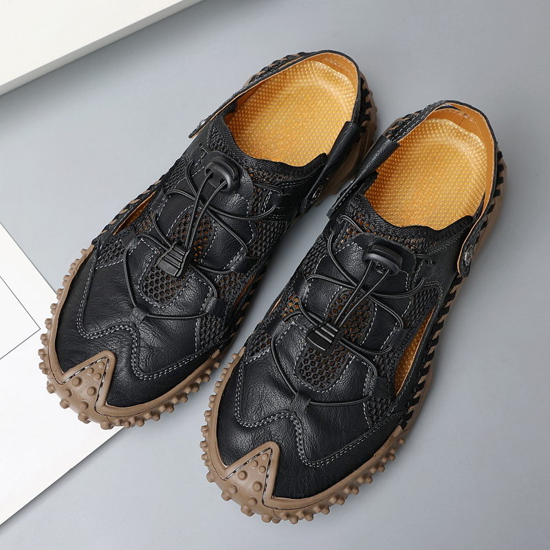 Versatile men's closed-toe slingback sandals, blending casual style with all-day comfort.