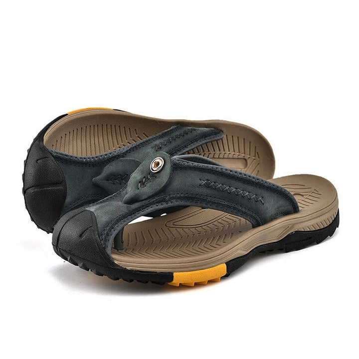 Breathable men's closed toe water resistant sandals, non-slip sole for beach and outdoor fun.