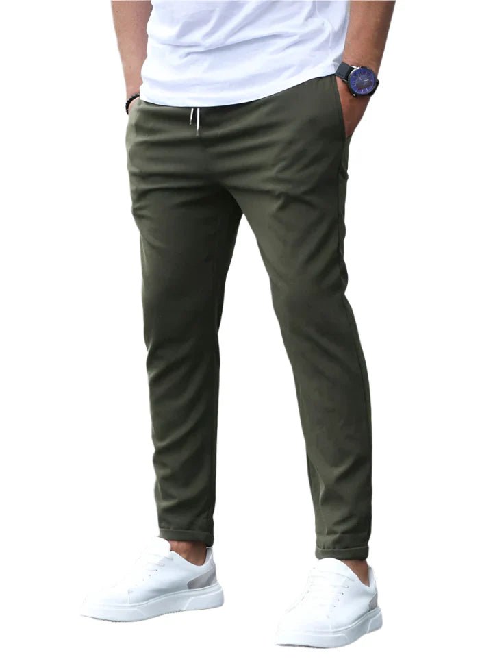 Comfortable men's everyday chino pants, featuring a practical drawstring closure.