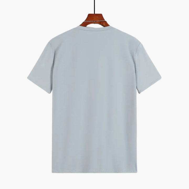 Men's solid straight fit t-shirt, short sleeves, crew neck, and comfortable fabric for everyday.