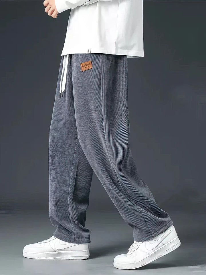 Close-up of Echelon men's grey comfort pants, highlighting the relaxed fit & comfortable elastic waist.