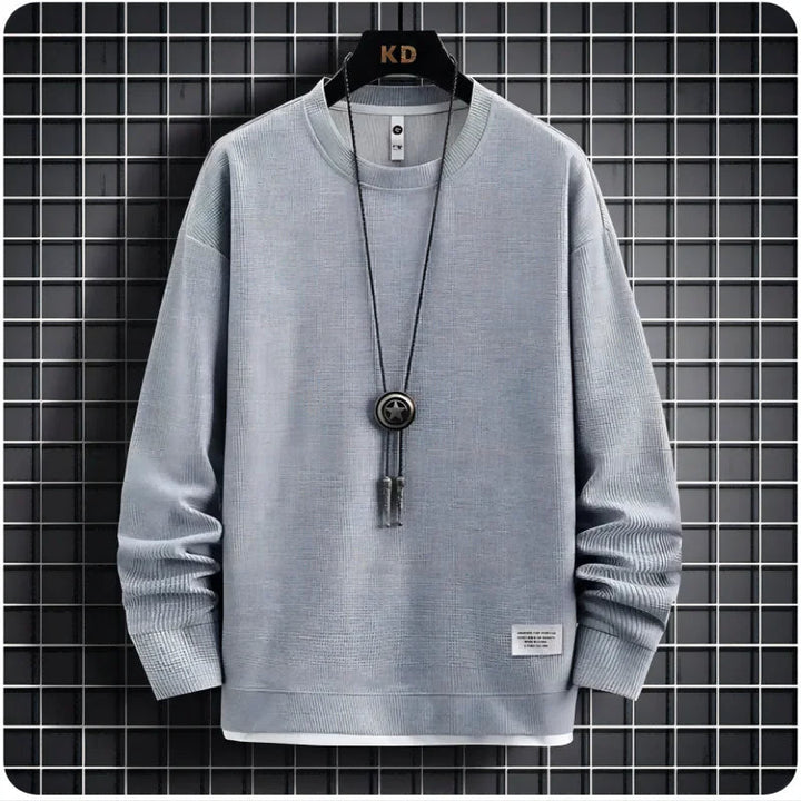 Luxurious men's knit lounge set. Experience ultimate comfort and relaxed style with this two-piece outfit.