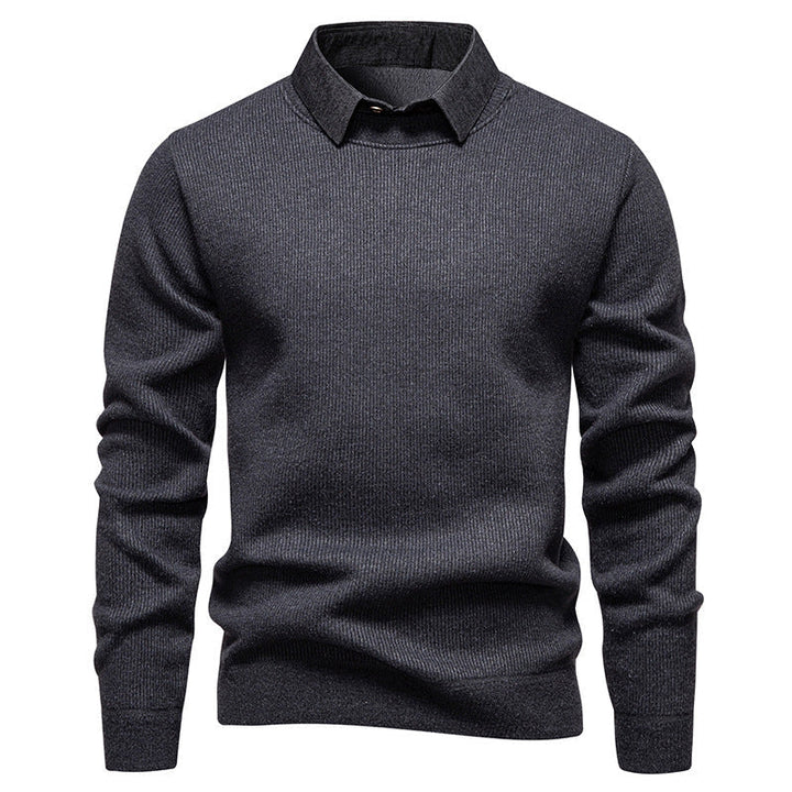 Versatile men's winter fashion sweater, elegant textured knit, perfect for autumn styling.