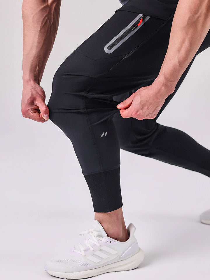 Comfortable men's active joggers, excellent for gym sessions, running, or relaxed daily use.